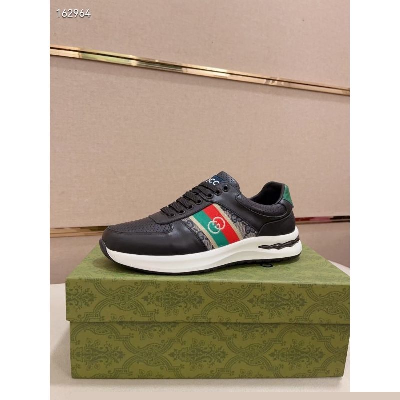 G*u*i casual shoes